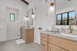 Brad Moore Builders Master Bathroom