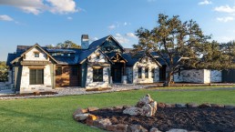 Brad Moore Builders Vintage Oaks Mountain Lodge Texas